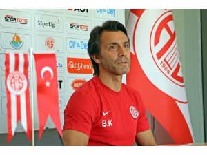 Bülent Korkmaz: “Ligin en çok gol yiyen takımı olmaktan dolayı rahatsızım”
