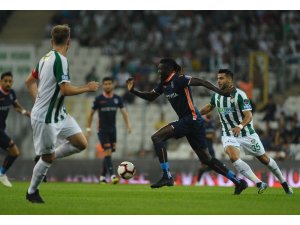 Spor Toto Süper Lig: Bursaspor: 0 - Medipol Başakşehir: 0 (Maç devam ediyor)