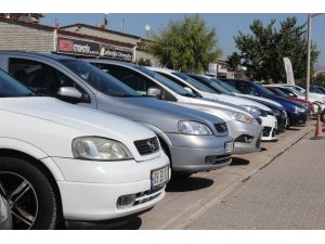 Ekonomideki dalgalanmalar araç piyasasında model yılını düşürdü