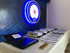 Otomobilleri "traktör" gösteren acenta sanal devriyeye yakalandı