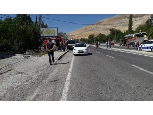 Dikkatsiz sürücü baba ile kızını ağır yaraladı
