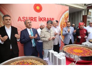 Cumhurbaşkanlığından Rize'de vatandaşlara aşure ikramı