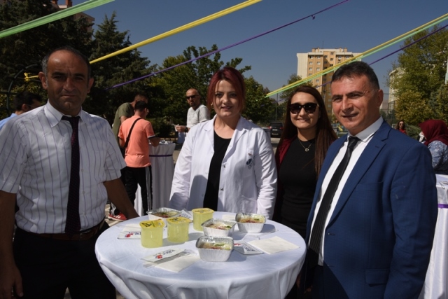 Ekol Koleji’nden Aşure İkramı