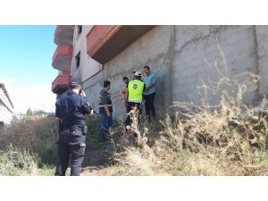 Polis metruk binaları taradı