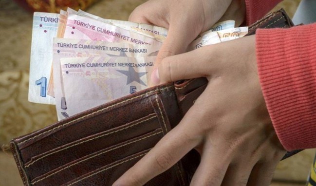 Üç dev firmadan çalışanlarına erken zam!