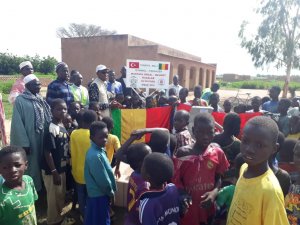 AYDER Afrika’da yüzleri güldürdü