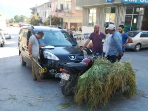 Motosiklet ile otomobil çarpıştı: 1 yaralı