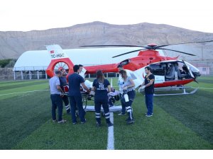 Evinde kalp krizi geçiren yaşlı kadın kurtarılamadı
