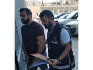 Midibüste ele geçen 23 bin 800 paket kaçak sigaraya 1 tutuklama
