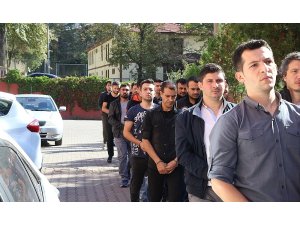 FETÖ şüphelisi 9 askerden 3’ü tutuklandı