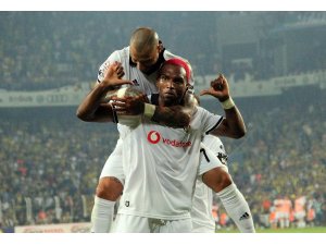 Ryan Babel, İstanbul’a geldi