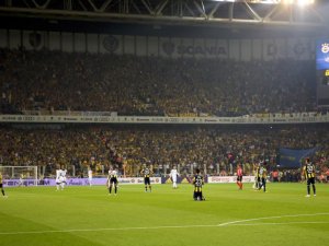 Fenerbahçe, yenilmezlik serisini sürdürdü