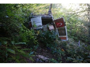 Gümüşhane’de yayla dönüşü minibüs uçuruma yuvarlandı: 3 ölü, 3 yaralı
