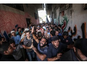 İsrail askerlerinin şehit ettiği Filistinli toprağa verildi