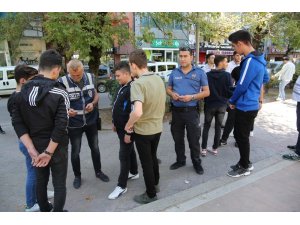 Kocaeli’de binlerce şahıs ve araç çocukların güvenliği için denetlendi