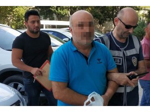 Mahalle bakkalı kız öğrencileri tacizden tutuklandı