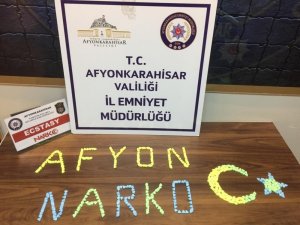 Şüpheli araçtan 422 adet ecstasy hap çıktı