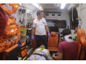 Alkollü sürücü otomobiliyle şarampole devrildi: 2 yaralı