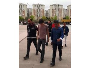 Sosyal medya üzerinden dolandırdılar