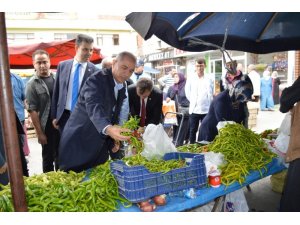 Âlâ pazardan alışveriş yaptı