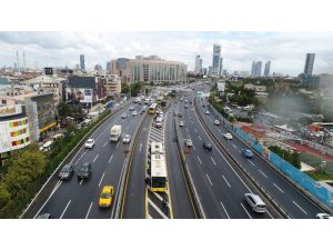 Okmeydanı’ndaki metrobüs kazası havadan görüntülendi