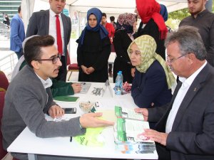 AK Parti Teşkilatı KTO Karataylı öğrencilerle buluştu