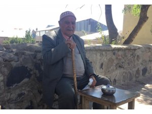 Emekli maaşını kaybetti,bulanlardan getirmesini istedi