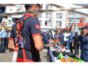 Kilis’in Suriye’de de kullanılan itfaiye araçları tanıtıldı
