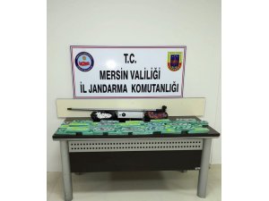 Tarsus’ta sendika binasına tombala baskını