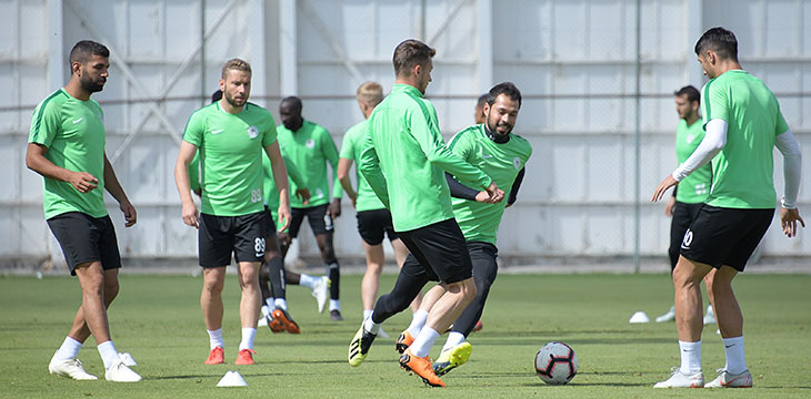 Konyaspor Göztepe mesaisine devam etti