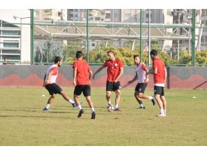 Karaköprü Belediyespor seri peşinde