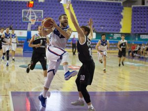 Dev adamlar lige döndü