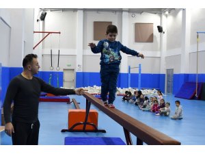 Yunus Emre Spor Tesisleri’nde yeni dönem kursları için kayıt işlemleri devam ediyor