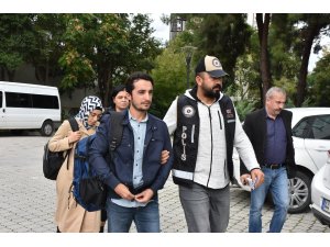 GÜNCELLEME - FETÖ'den aranan çift hücre evinde yakalandı