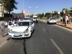 Şanlıurfa’da trafik kazası: 3 yaralı