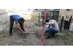 Arslanbey Türbesi yanında şüpheli kazı