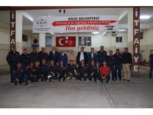 Protokol üyeleri itfaiyeciler ile bir araya geldi