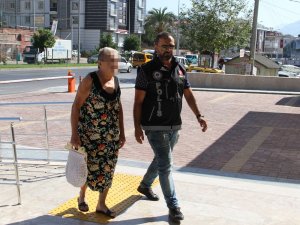 Uyuşturucu operasyonunda 2 kadın gözaltına alındı