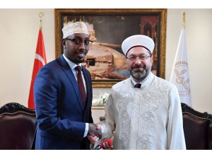 Erbaş, Somali Vakıflar ve Din İşleri Bakanı Hasan ile görüştü