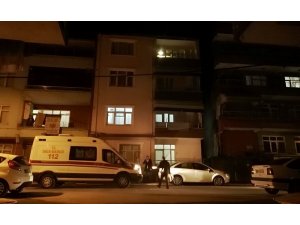 Yaşlı kadın evinde iple tavana asılmış bir şekilde bulundu