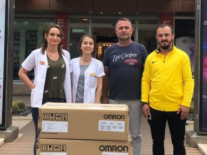 Çeşmeli eczacıdan futbolculara sağlık desteği