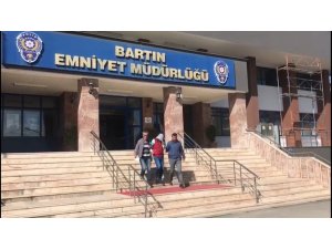 Kendisini vali olarak tanıtıp iş adamlarını dolandıran zanlı yakalandı