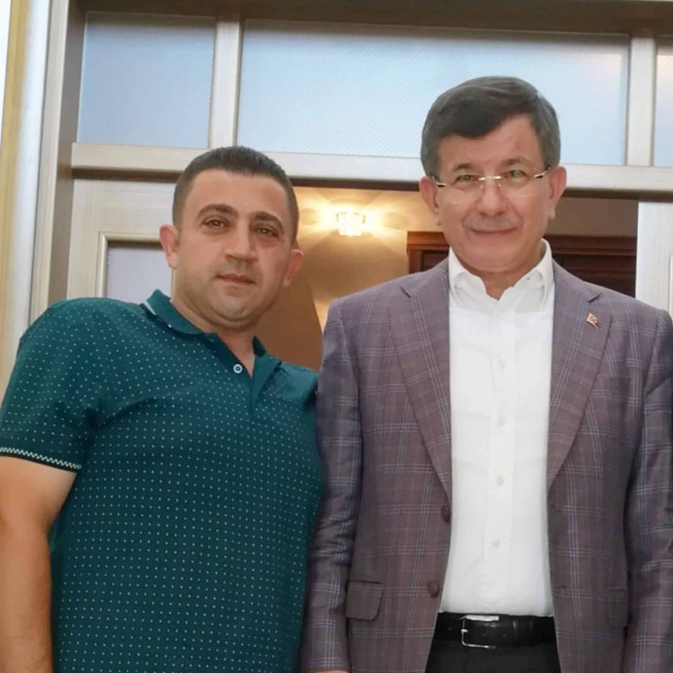 Davutoğlu sevgisini şiire döktü