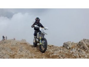 Denizden zirveye gazladılar