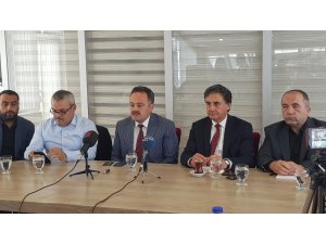 AK Partili vekiller basınla bir araya geldi