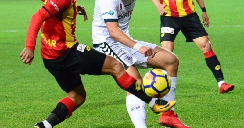 Fırtına bir maçı daha iptal ettirdi