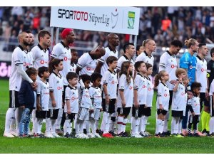 Spor Toto Süper Lig: Beşiktaş: 0 - Kayserispor: 0 (Maç devam ediyor)