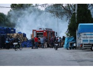 Sebze ve meyve halinin deposunda yangın