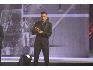 Porto’da yılın futbolcusu Alex Telles seçildi