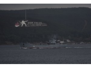 Rus savaş gemisi Çanakkale Boğazı’ndan geçti